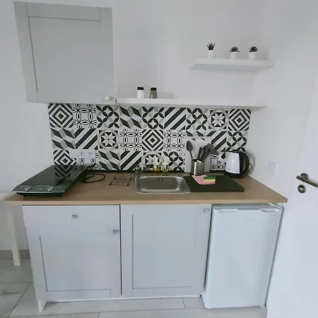 Polna Apartment *